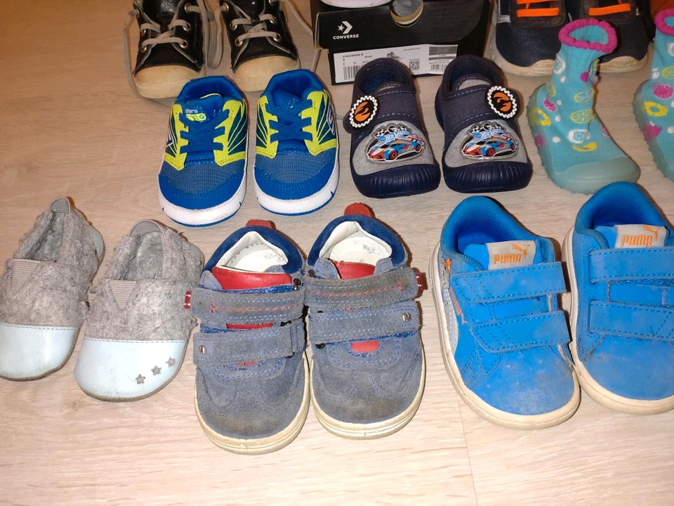 Kinderschuhe Schuhe Größe 19 20 21 Crocs Puma Set Dino in Essen
