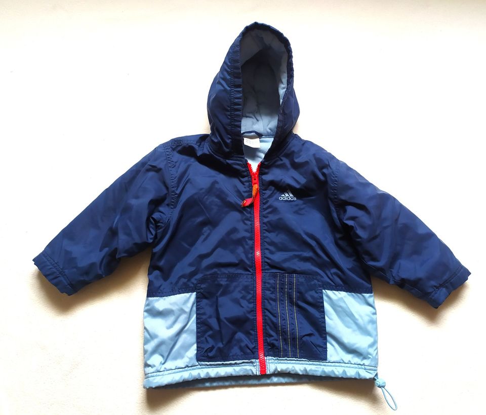 gut erh. hübsche Jungen Winterjacke,Anorak m.Kapuze Gr.104 ADIDAS in Dresden