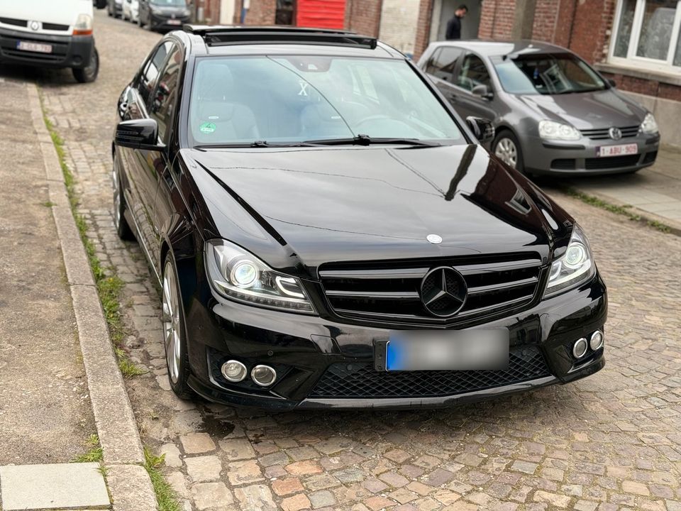 Mercedes C 300 AMG in Duisburg