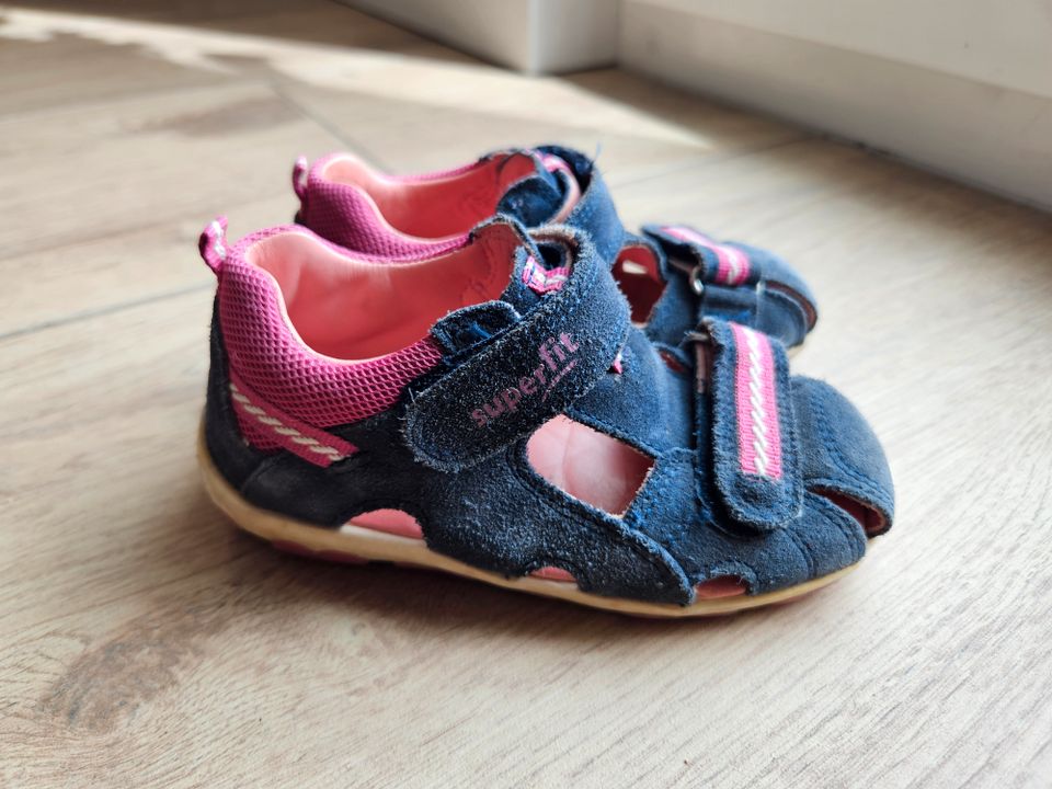 superfit Sandalen in blau/rosa, Größe 25 in Erlangen