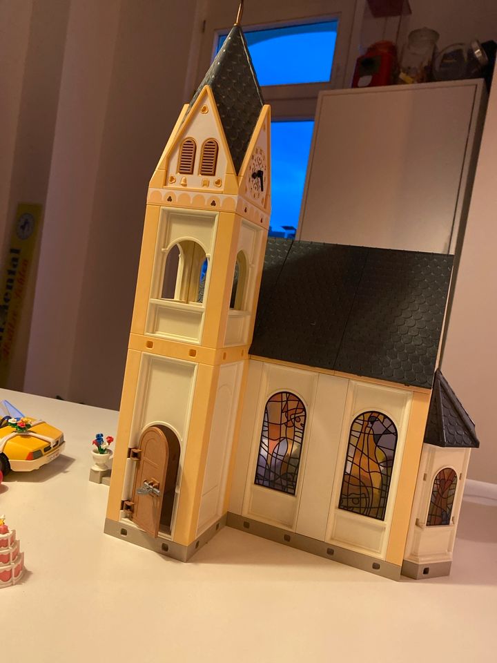 Playmobil Kirche und Cabriolet in Hannover