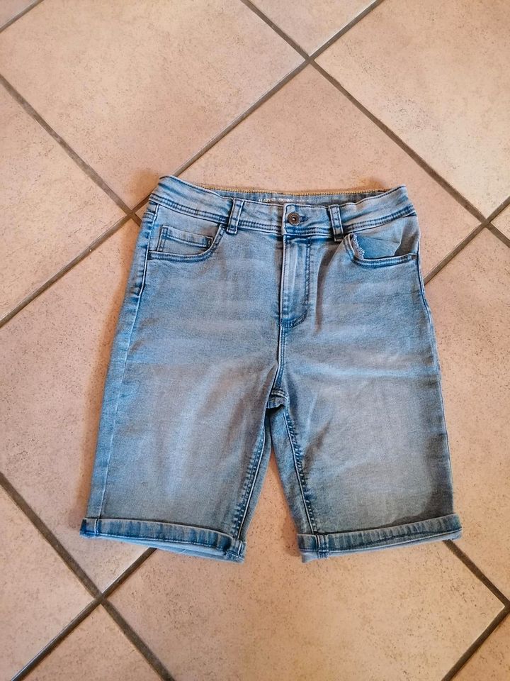 Kurze Jeans Hose für Jungs in Kr. Altötting - Garching an der Alz | eBay  Kleinanzeigen ist jetzt Kleinanzeigen