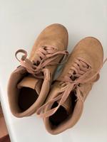 Nike Schuhe Größe 38,5 Rheinland-Pfalz - Betzdorf Vorschau