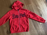 Sweatjacke Kapuze H&M Gr. S rot Druck „New York“ schwarz NEU unge Baden-Württemberg - Bitz Vorschau