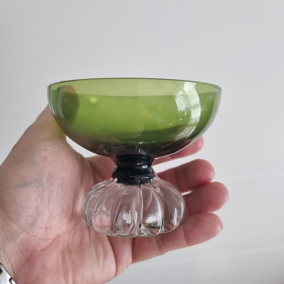 Alte Desert-/Pudding-Schalen - Glas - 6x Rauchglas 1x gelb & grün in Peine