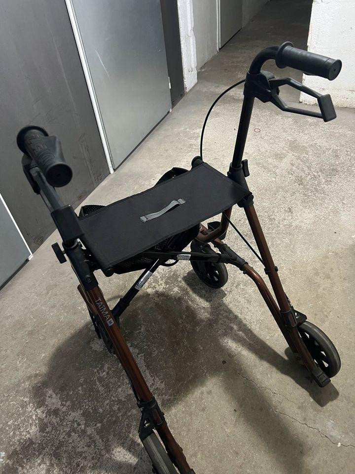 Dietz faltbarer Rollator Gehwagen in Berlin