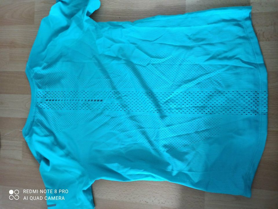 Neues Laufshirt der Marke Asics Größe xs türkis in Essen