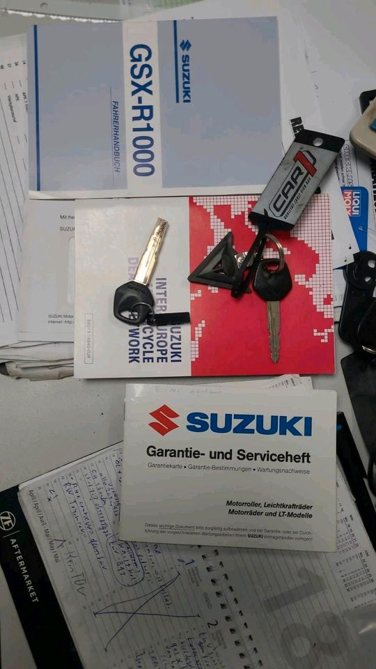 Suzuki GXSR1000 mottorader TÜV NEU in Uelsen