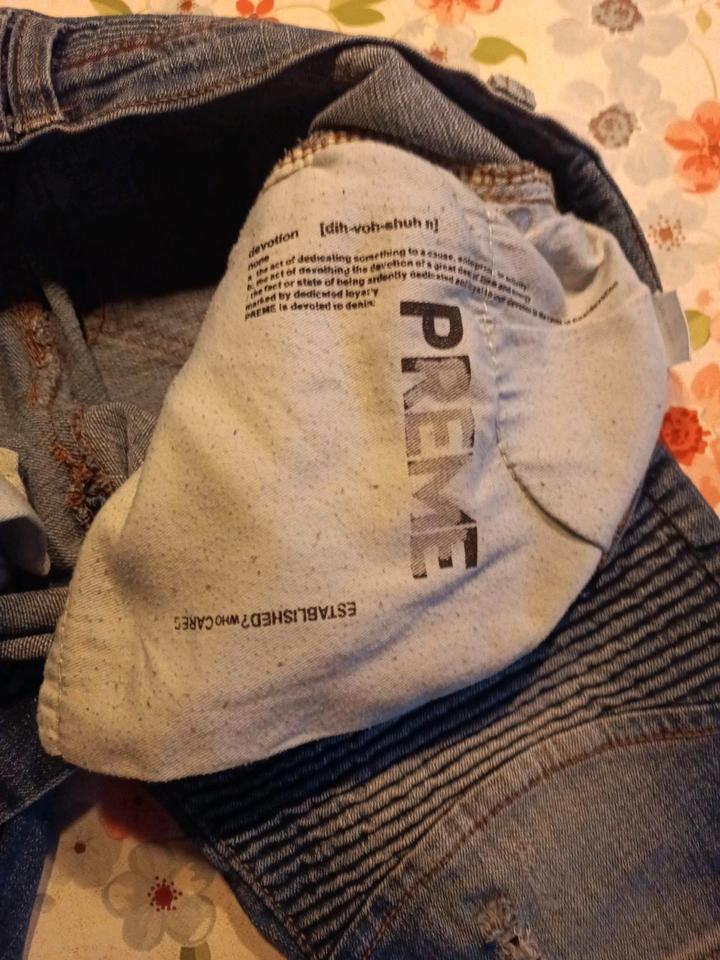 PREME Jeanshose, Hose tolles Design Größe 34 W 33 L gebraucht in Vilseck