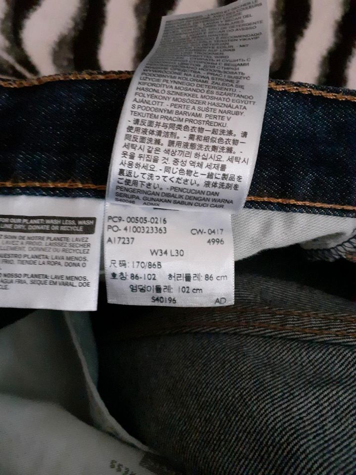 Levi's 505 Jeans Gr. W 34 / L 30 - 29 & Blau TOP wie NEU ! in Merzig