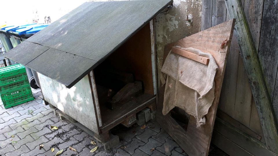 Große Hundehütte wärmeisoliert gedämmt in Reuden b Zeitz