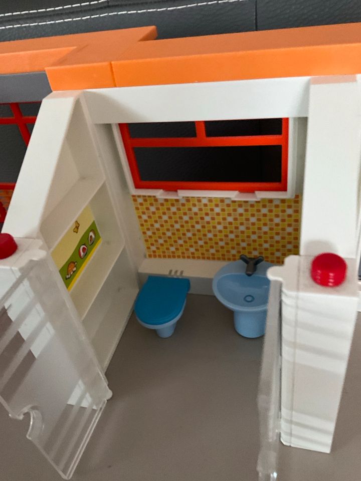 Playmobil City life Kinderklinik 4 Etagen in Neuss