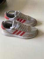 Adidas Run Sneaker Größe 38 Nordrhein-Westfalen - Kreuztal Vorschau
