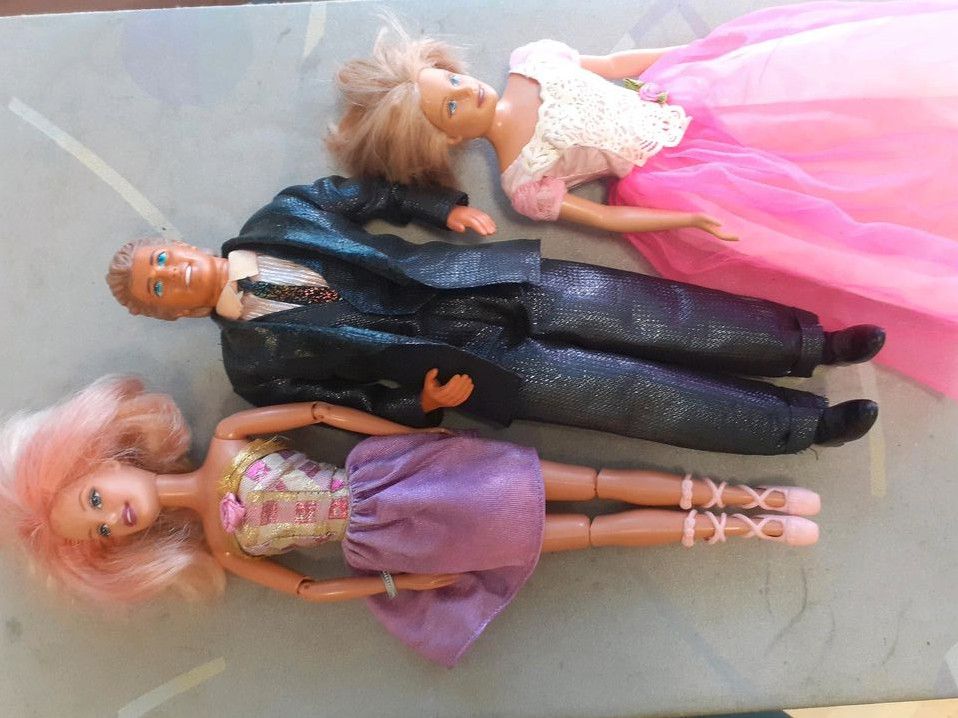 Barbie - 2 Stück + Ken -- in Albstadt