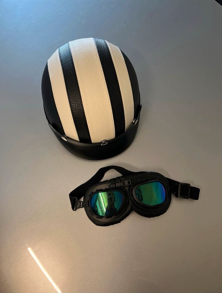 1x Motorradhelm Rollerhelm Helm mit Brille Fliegerbrille M Neu in Uplengen