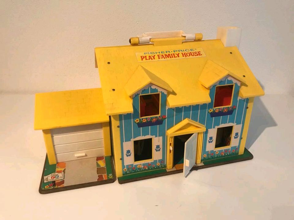 Fisher Price Play Family House in Moorenweis