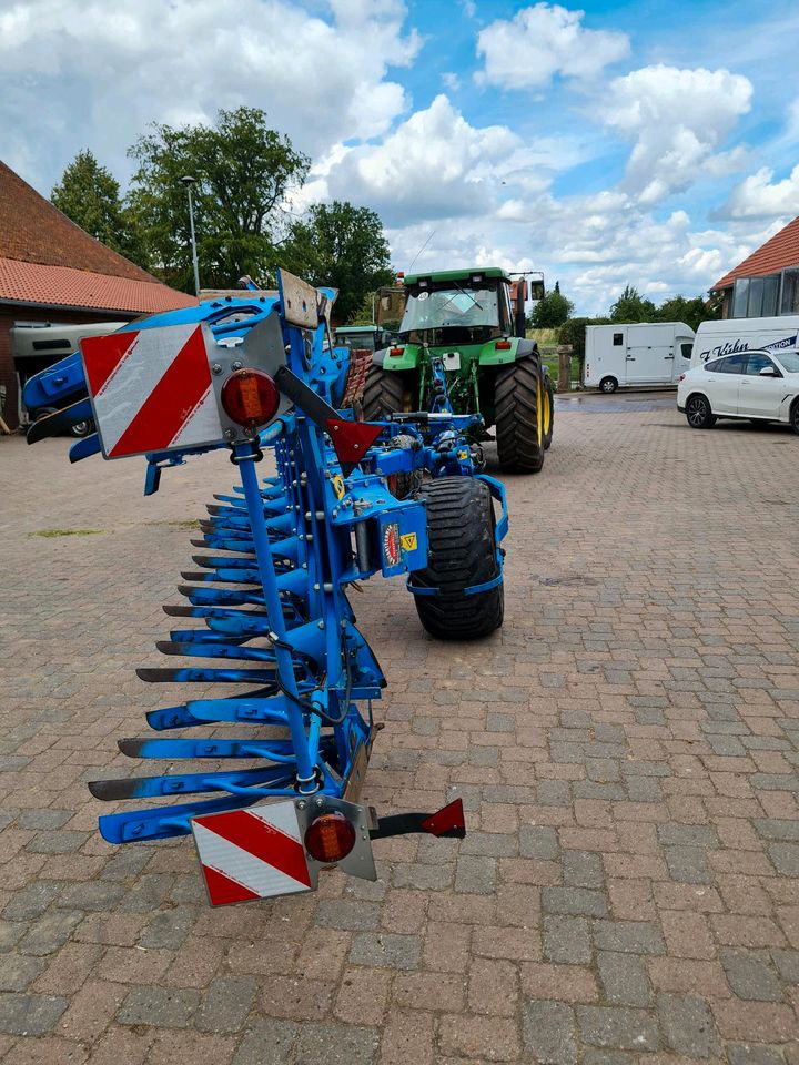 Lemken Vari Diamant 11 Drehpflug On Land 7 Schar Pflug in Harsum