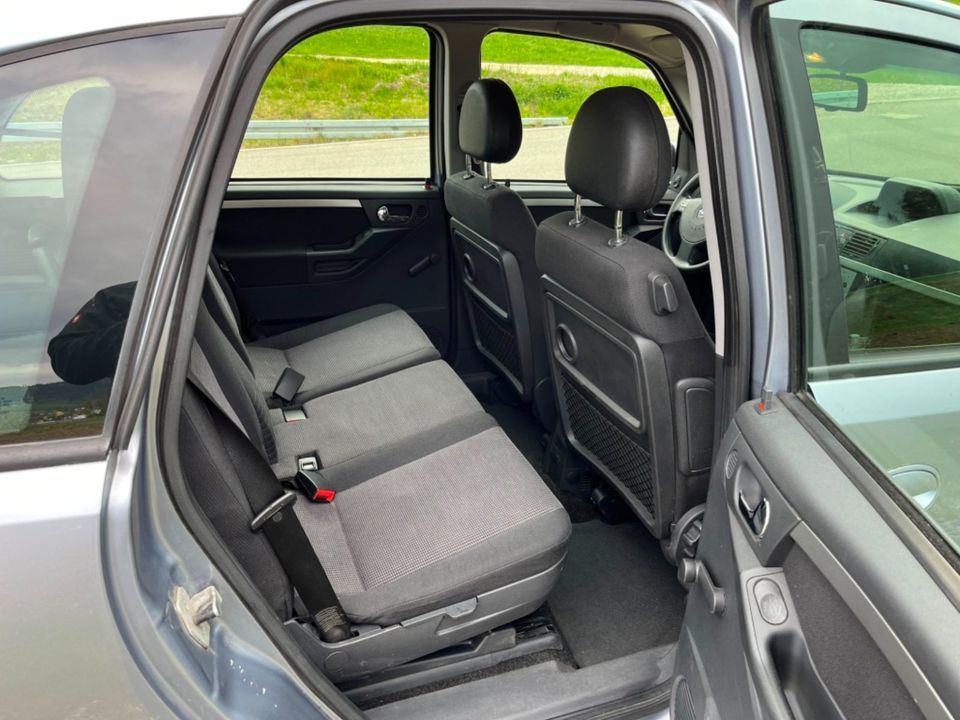Opel Meriva A 1.6 16V  Klimaautomatik Sitzheizung PDC AHK TÜV neu in Spaichingen
