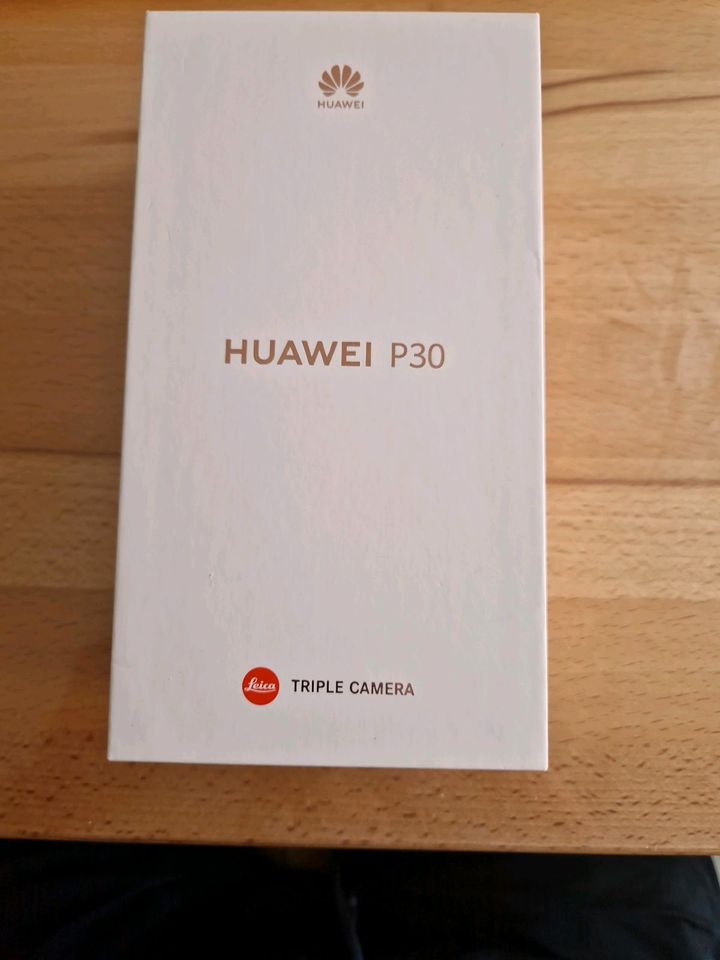 Huawei P30 Handy 128GB RAM 6GB Black in Östringen