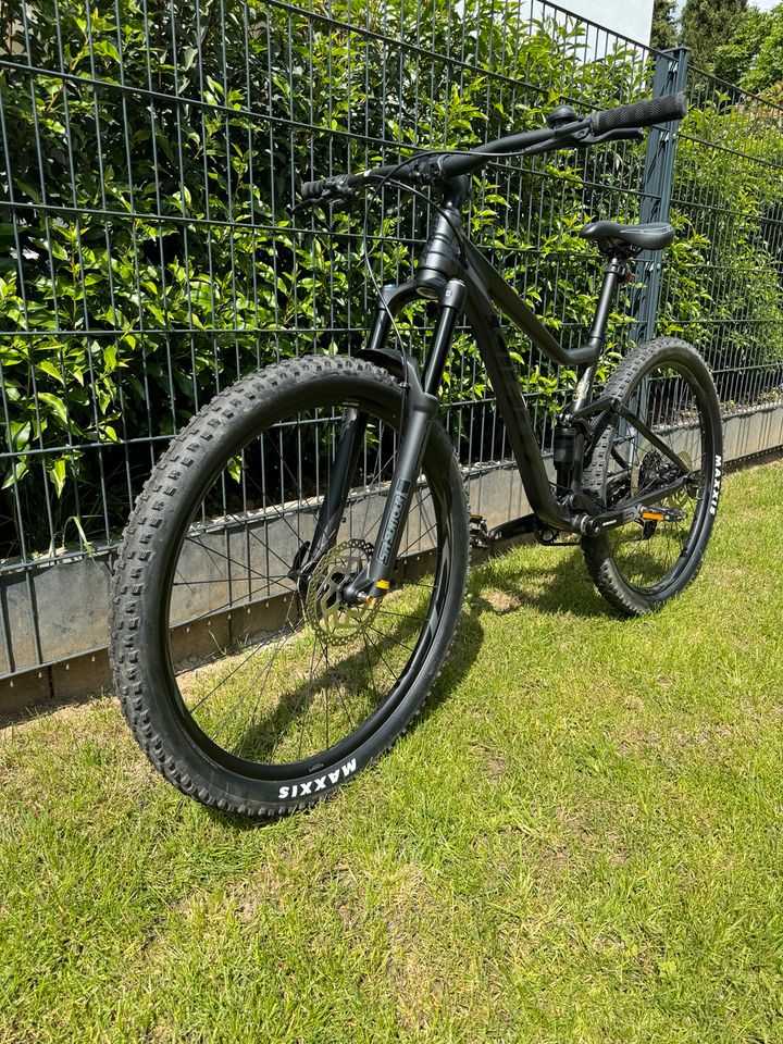 Giant Stance MTB fully in Kerpen