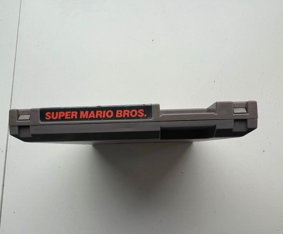 Nintendo „Super Mario Bros" für NES in Hildesheim