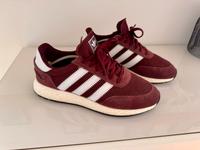Adidas Iniki Woven Burgunder 44 Frankfurt am Main - Gallusviertel Vorschau