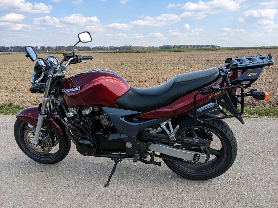 Verkaufe Kawasaki ZR7 Bj 2001- Super Zustand - inkl. Koffer-Set in Dietenheim