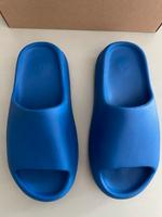 Yeezy Slides, blau - Gr. 42 Bayern - Augsburg Vorschau