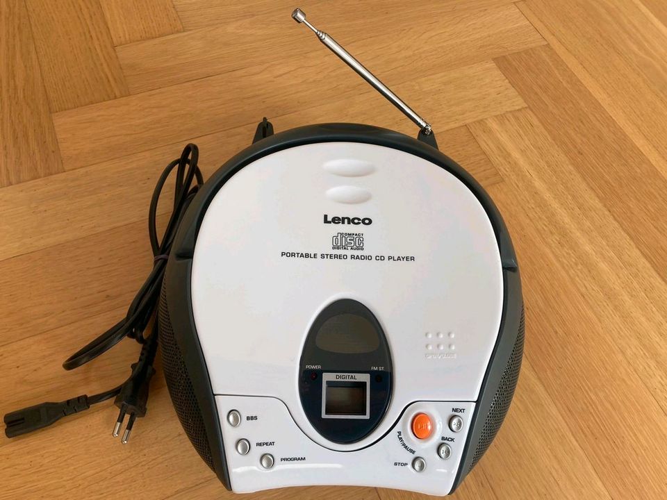 Lenco SCD - 24 Weiß portable CD-Player Stereo FM Radio in Düsseldorf -  Bezirk 4 | CD Player gebraucht kaufen | eBay Kleinanzeigen ist jetzt  Kleinanzeigen