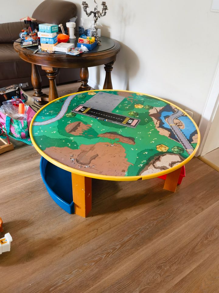 Kinder Tisch Spieltisch 102*38mm in Meerbusch