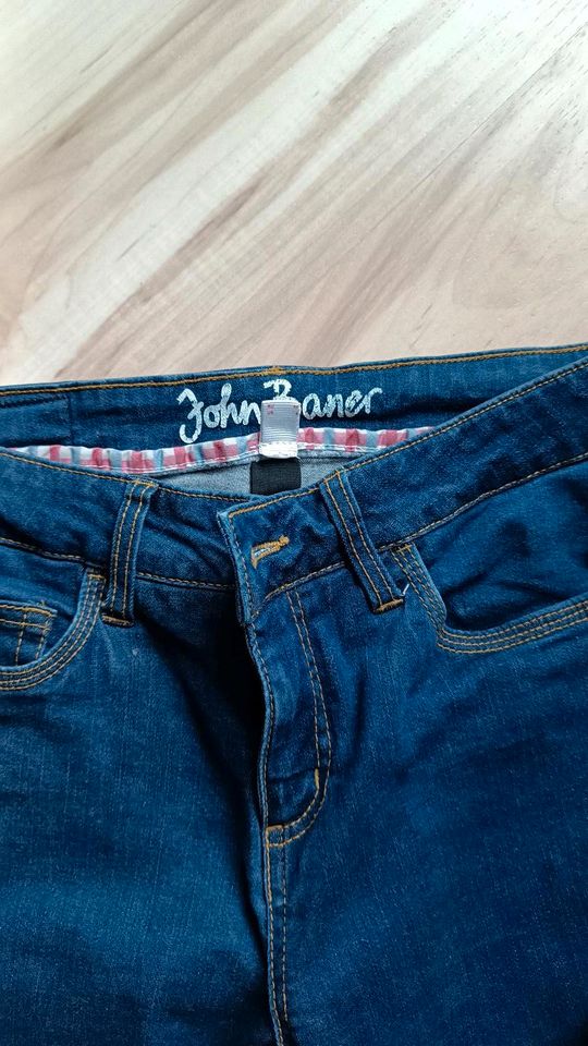 Gerade geschnittene Jeans in Zweibrücken