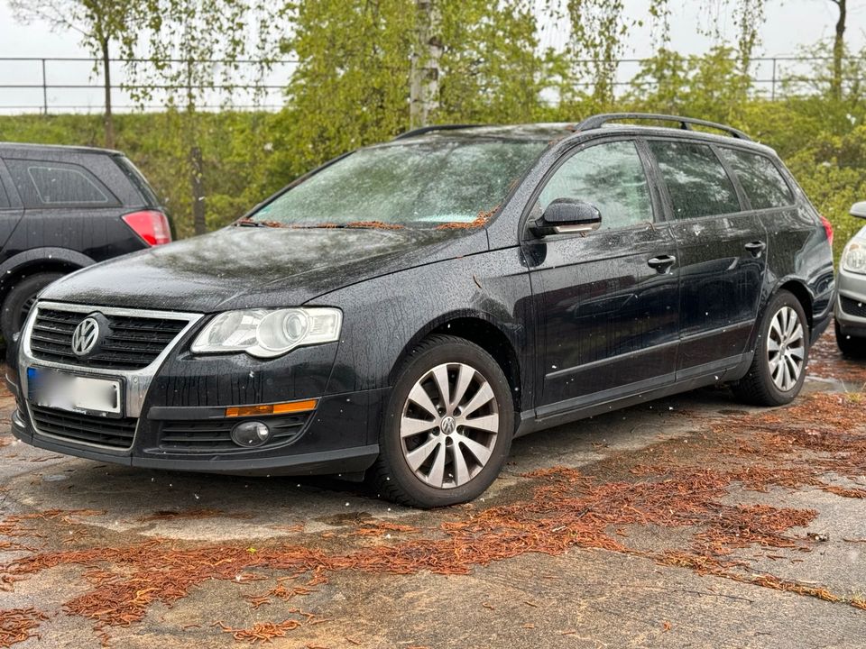 Volkswagen Passat 1.6*Allwetter*Sitzheizung*Navi*Klimaauto. in Neubrandenburg