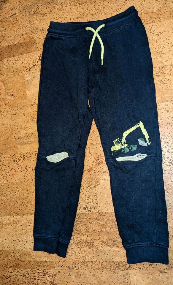 Räuberhosen lang Jeans, Jogginghose in 110-116 in Roßtal