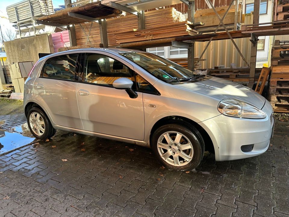 Fiat Grande Punto Unfallauto in Bermatingen