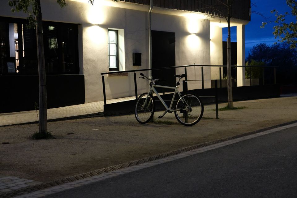 Extravagant urban bike (Kardan, Fluorescence) from Biomega in Heidelberg