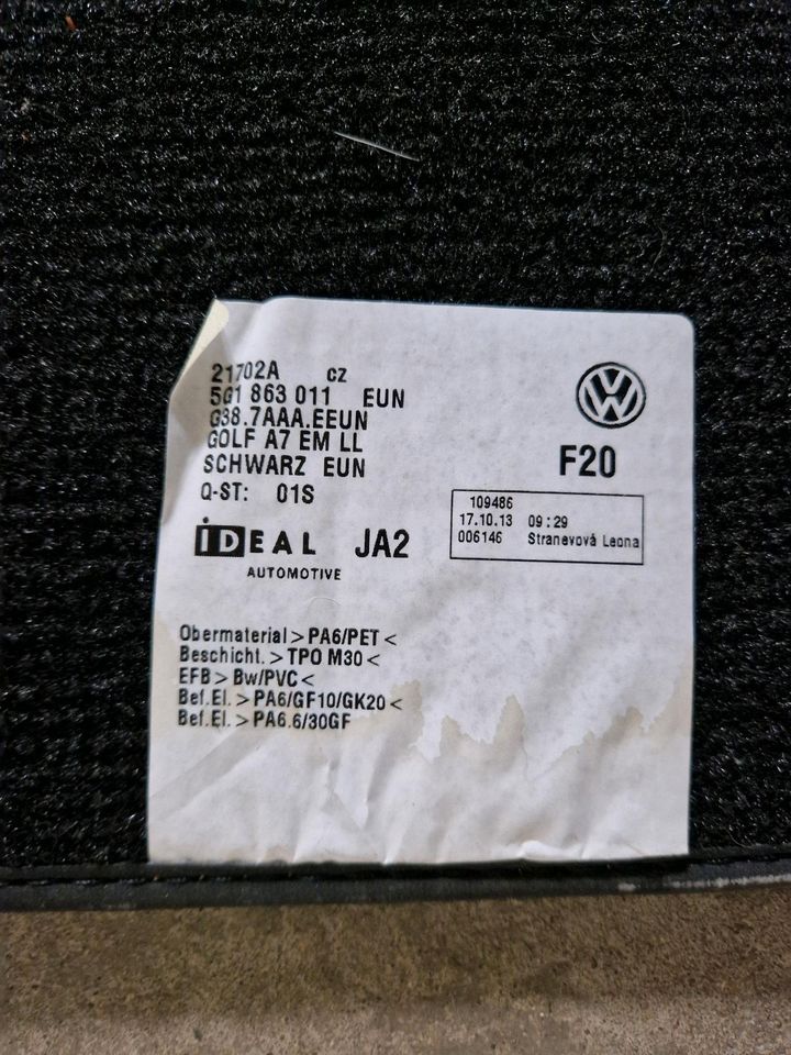 2× Fussmatten VW Golf 7 hinten schwarz in Remscheid