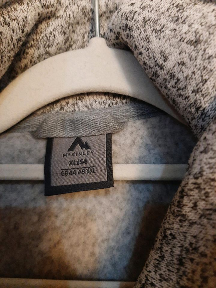 Jacke von McKinley Größe XL in Poseritz