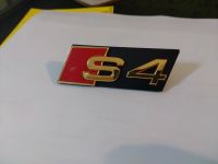 Audi S4 B8 8K Emblem Kühlergrill Unikat Gold Nordrhein-Westfalen - Herscheid Vorschau