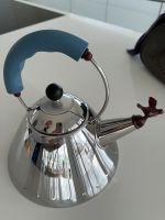 Alessi Wasserkessel Edelstahl blauer Griff Designklassiker Nordrhein-Westfalen - Gütersloh Vorschau