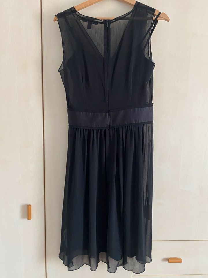 Esprit Cocktailkleid Festliches Kleid Gr. 36 in Düsseldorf