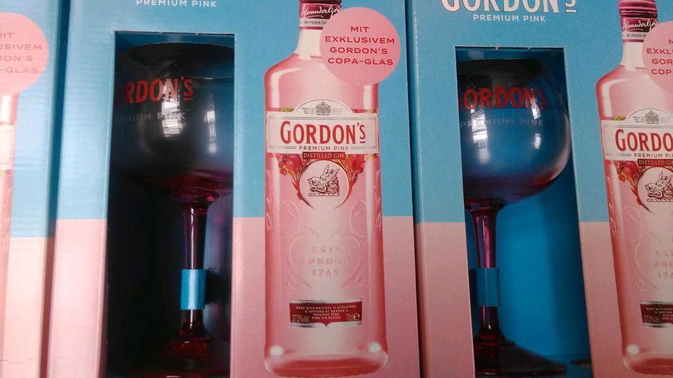 3 Gordon's Gin Copa Gläser OVP & 2 Tanqueray Gin Gläser neu in Hameln