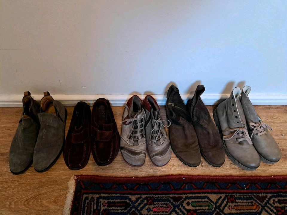 5 X Stiefel/Schuhe gemischt in Bremerhaven