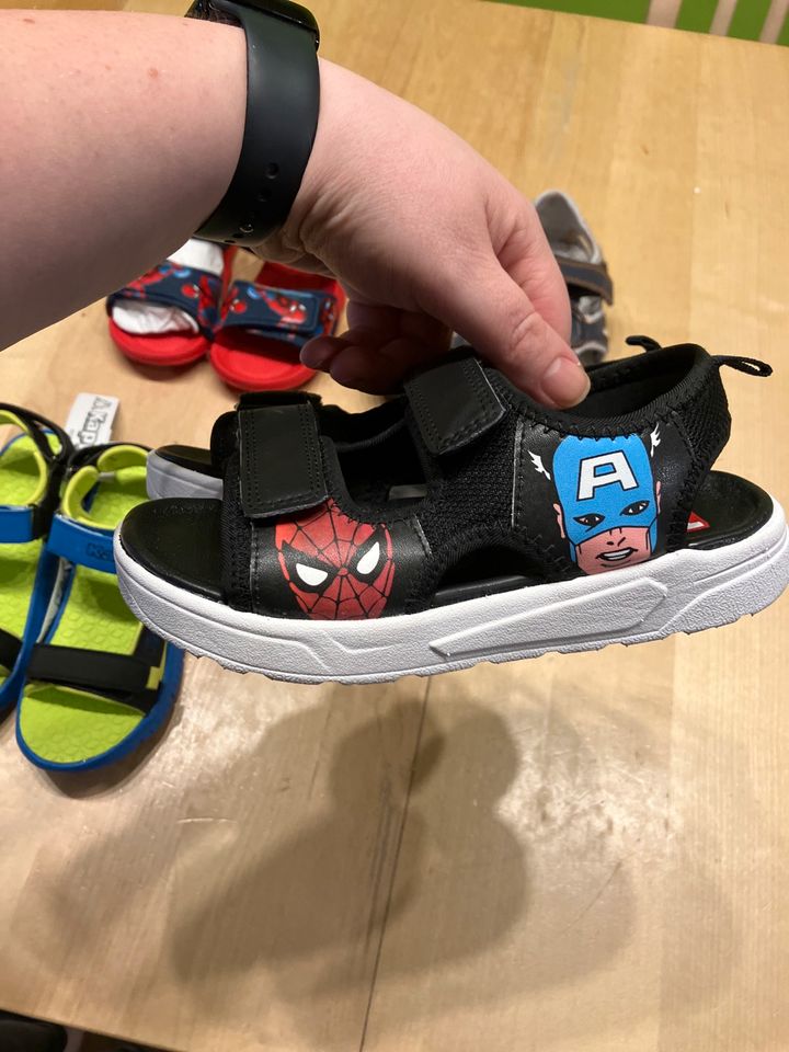 Sandalen Sommer Jungen Wasserschuhe Marvel Kappa Neu 32 30 31 in Zwickau