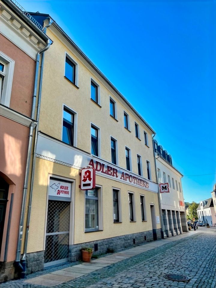 Wohn- und Geschäftshaus mit freier Apotheke in Auerbach in Auerbach (Vogtland)