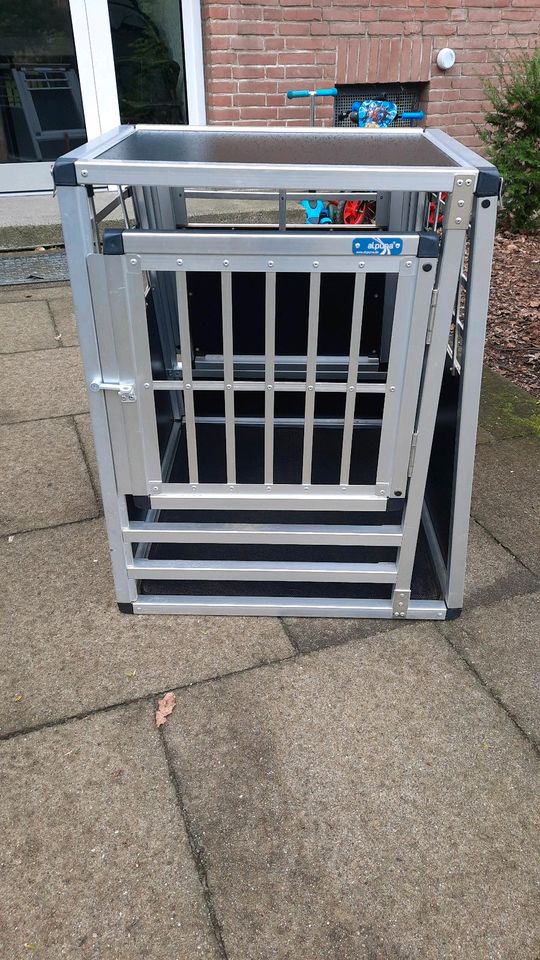 Hundebox Alpuna N47 für Skoda Roomster Transportbox für Hunde in Wohltorf