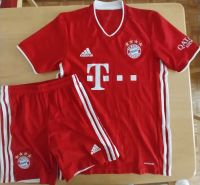 FC Bayern Trikot Shirt Adidas Gr. S und Short Gr. 152 Stuttgart - Plieningen Vorschau