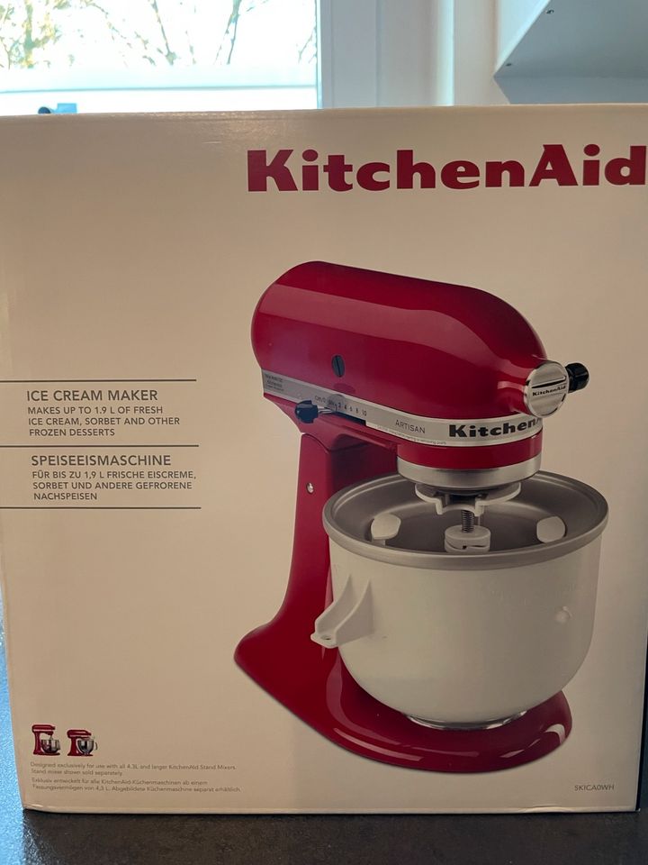 Kitchenaid Artisan mit viel Zubehör in Heusenstamm