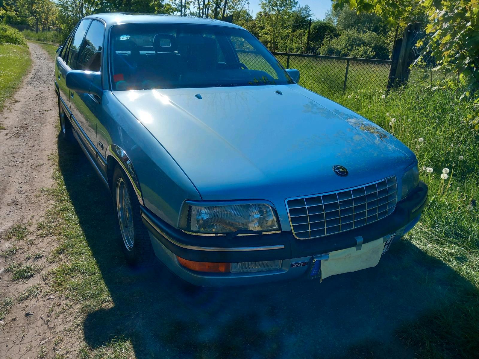 Abbildung des Autos Opel Senator B 3.0i 24V …
