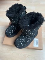 NEU - UGG Boots / Winterstiefel mit Mond & Sterne - Größe 26 Hessen - Groß-Umstadt Vorschau