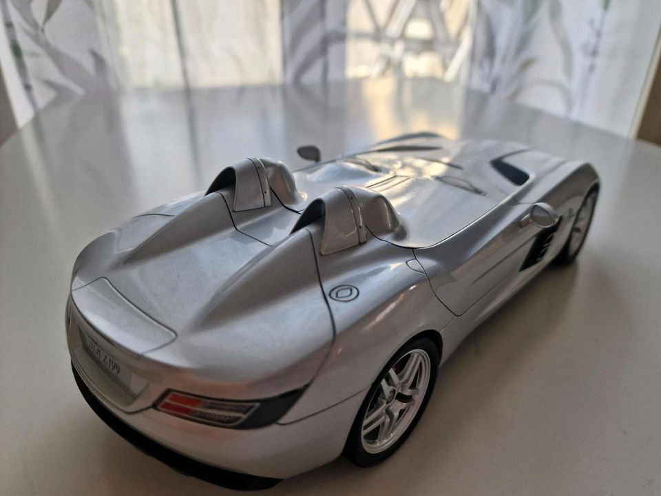 Modellautos 1:18 Mercedes SLR Stirling Moss Minichamps in Moosburg a.d. Isar